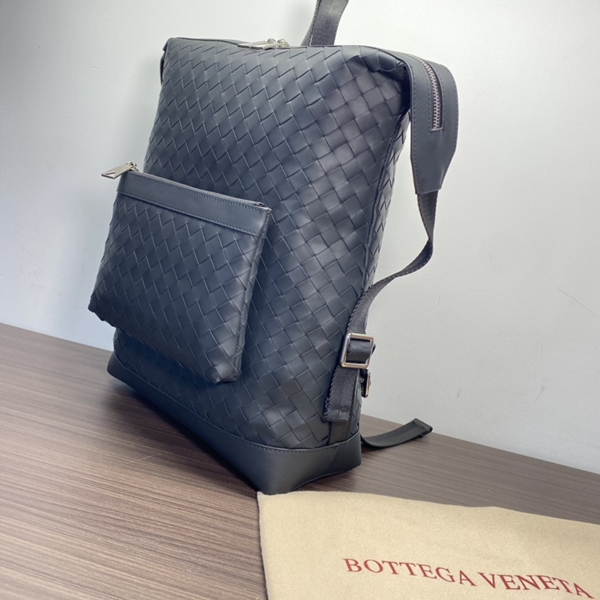 ボッテガヴェネタバッグ正面デザイン